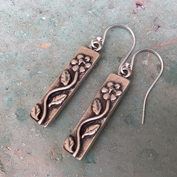 Sterling Silver Sundance charm earrings - Picture 10 of 11